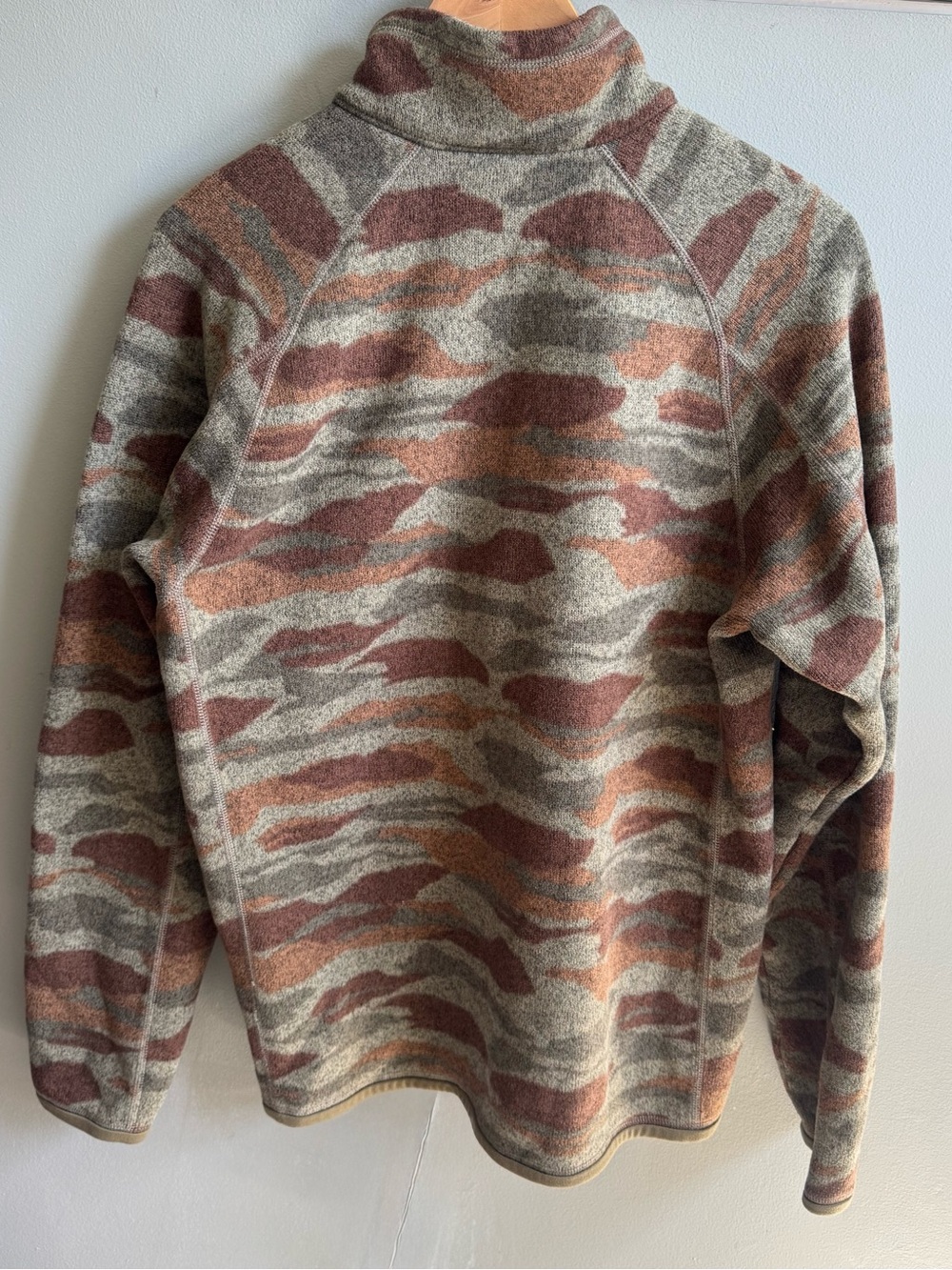 Patagonia Better Sweater 1/4 Zip Camo Fleece Pullover Size M - Picture 3 of 4